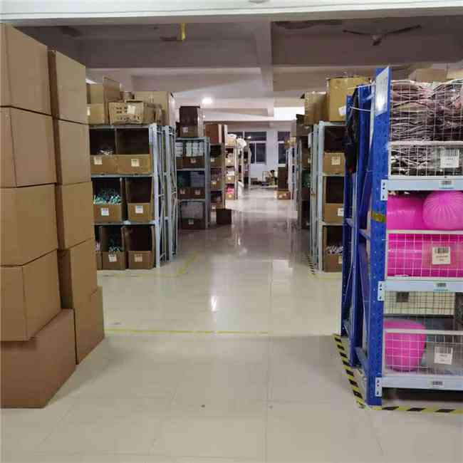 新老賣家涌入，Shopee全托管全面爆發(fā)，日用百貨銷售成為焦點(diǎn)